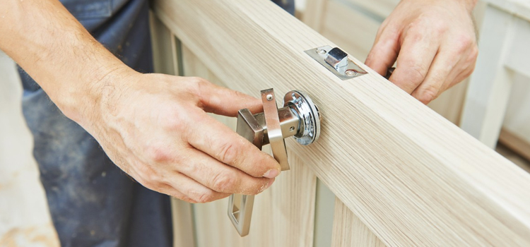 interior door repair Exeter